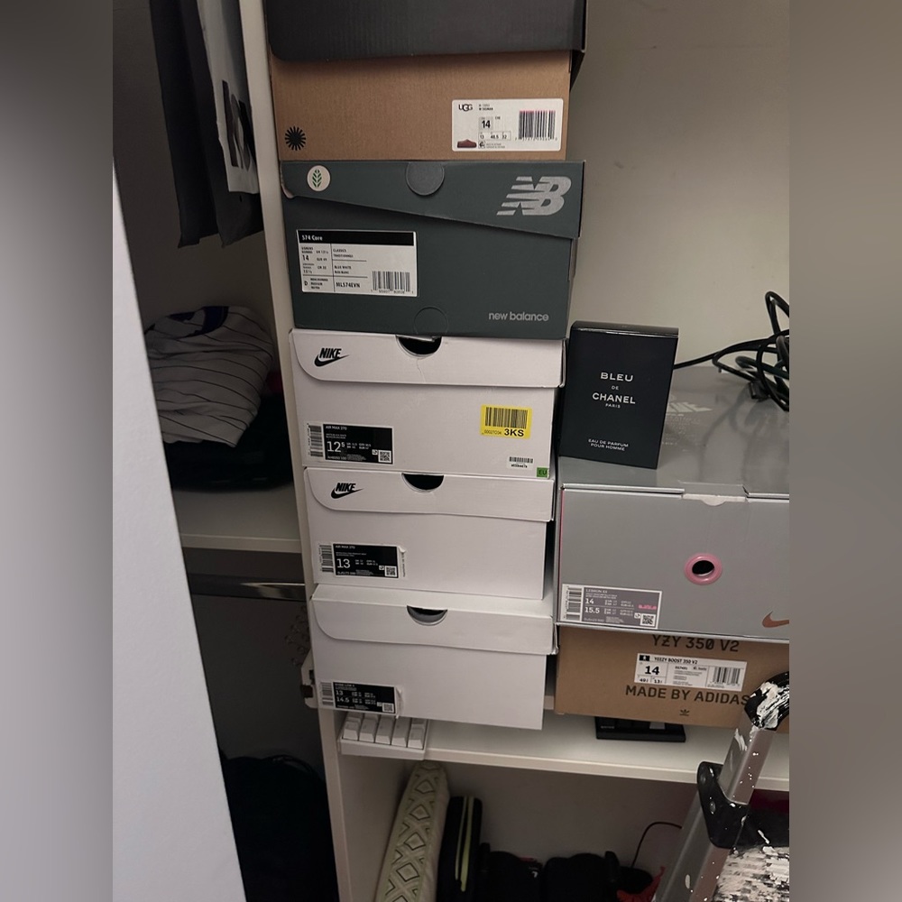 Shoe boxes